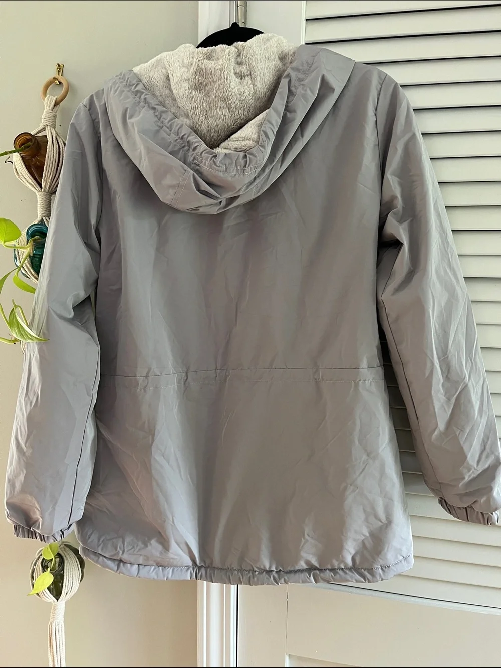 Avalanche light gray